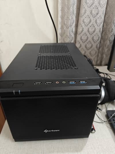 ASUS AORUS  Ryzen 5 3600  ,NVIDIA GTX 1070 8 GB ,16gb Ram, 256gb NVME