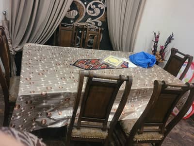 Full size dinning table with 6 chairs