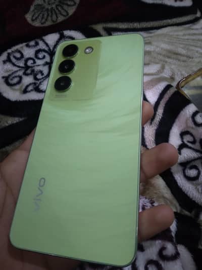 vivo y100