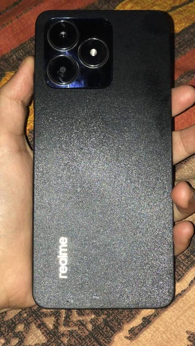 Realme C53 for sale enyone interested to call me or massage number