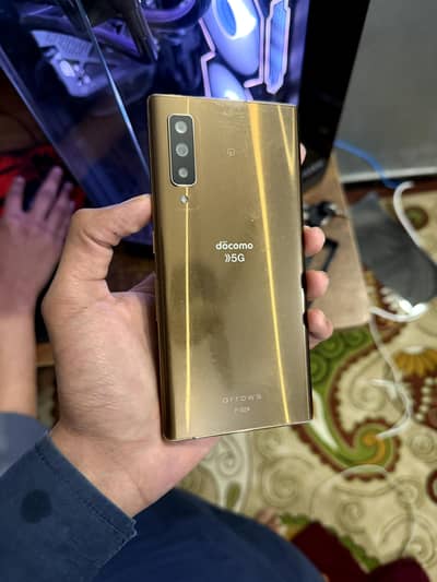 Docomo Arrows F-52A 5g