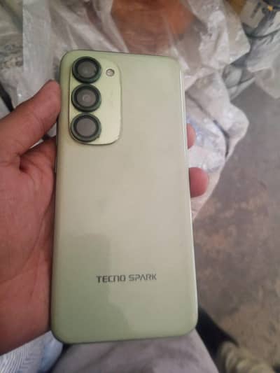 Tecno spark 40 pro plus