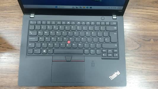 Lenovo Thinkpad i5 8th Genration 55,000 Rs.