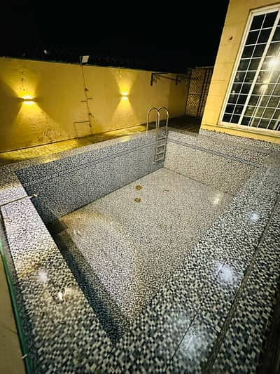 10 Marla House Available For Rent In Sector E Bahria Town Lahore