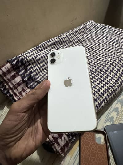 Iphone 11 Jv Watter Pack 10 By 10 Condition All Okk