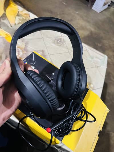 Sonic RGB Gaming Headset – Like New | Zero Meter Condition
