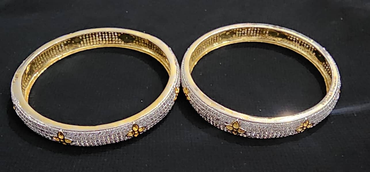 set and bangles 3