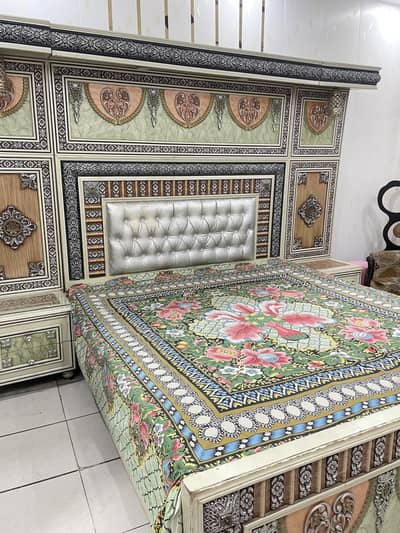 King size bed dressing