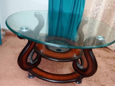 Elegant Wooden Table with Mirror – Excellent Condition