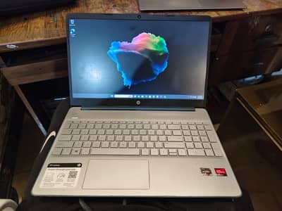 HP 15 EF2126WM LAPTOP RYZEN 5 5500U 8GB 256GB Original Box & Windows11