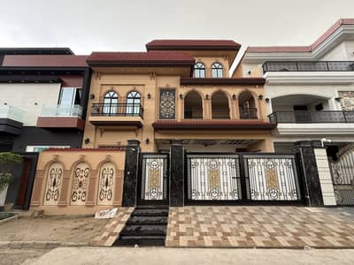 10 Marla Luxury House For Sale In Bismillah Housing Scheme