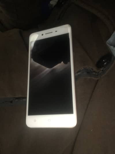 Oppo A37.2 GB. 16 GB.    ( 10 ) ( 10 )