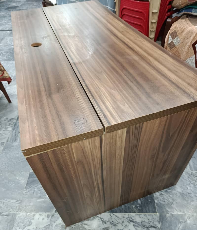 Computer table/ Gaming table/office table 3