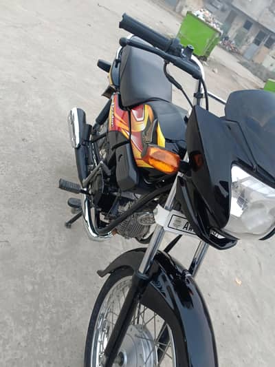 Honda pirdar 100 cc model 24 25 location Lahore  03066806175