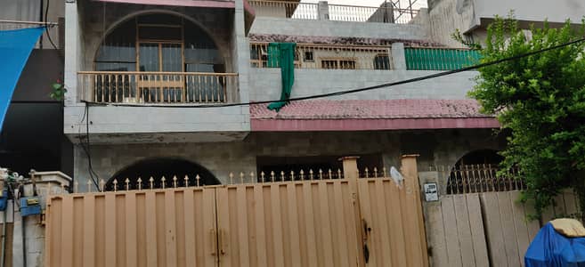 10 Marla double storey old house for sale