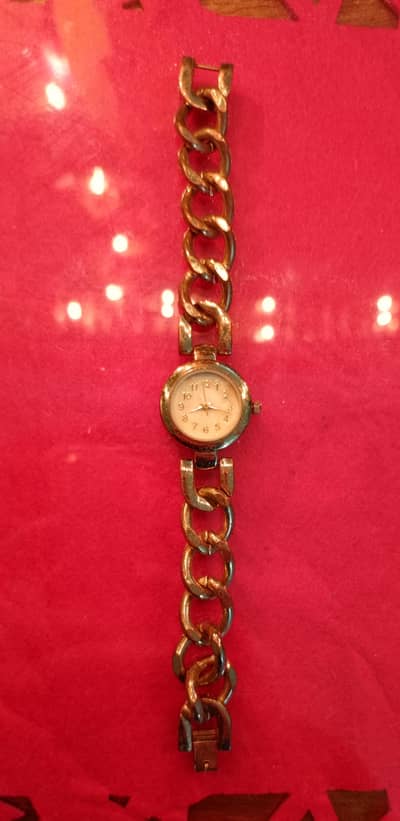 Stylish Golden Women Watch