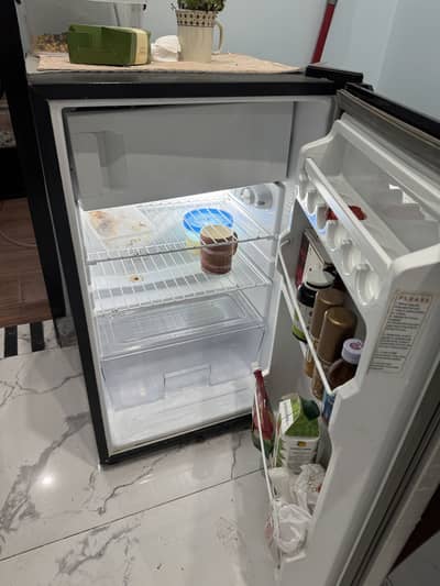 Dawlence Fridge