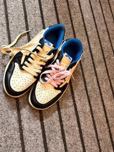 Air jordan 1 low fragment x Travis Scott