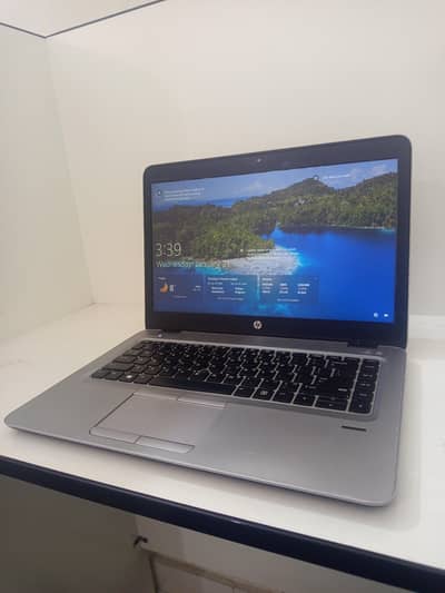 Hp elitebook 840 g3 8gb ram 256 GB ssd