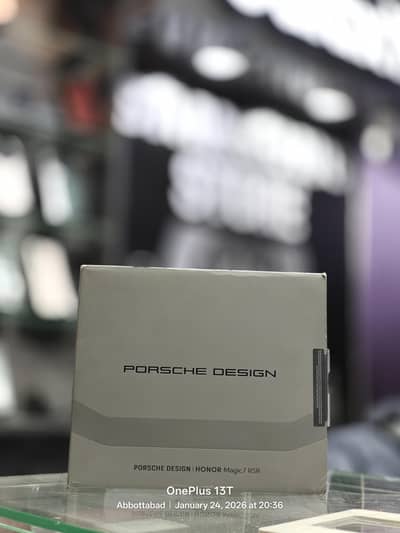Honor Magic 7 RSR Porsche Design Edition
