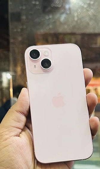 Iphone 15 pink