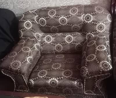 Sofa Set Good Condition