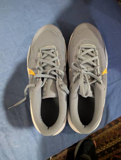 Nike Downshifter 12 – Grey / Orange