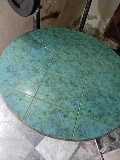 Heavy Marble Round Table – Solid Iron Stand (No Chairs)