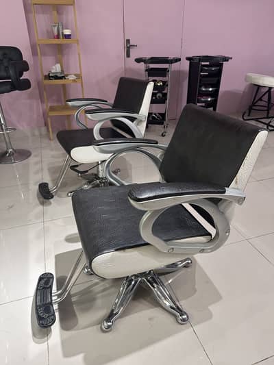 Salon chairs trolley equipment