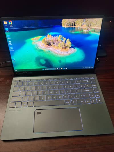 MSI Prestige 14 Core i7 10th , 16GB, 256GB, 4K HDR GTX1650 4GB