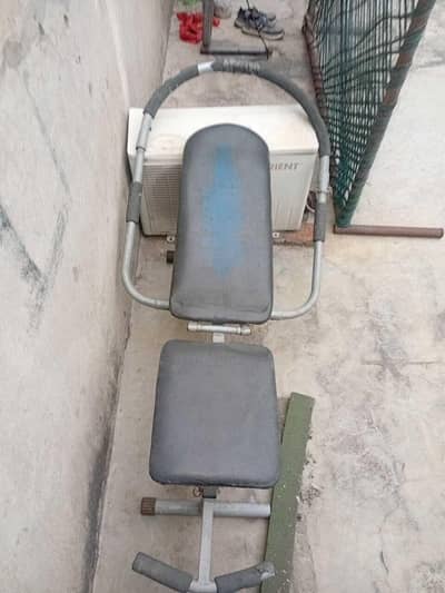 Exercise Machine / Sit-Up Bench for Sale (Used Condition)