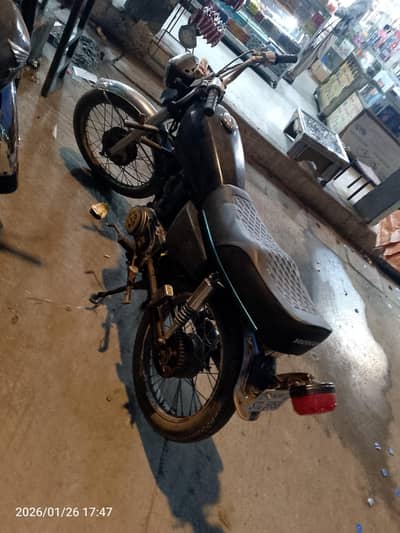 honda125 bhot achi 08model complete booke wth open bio