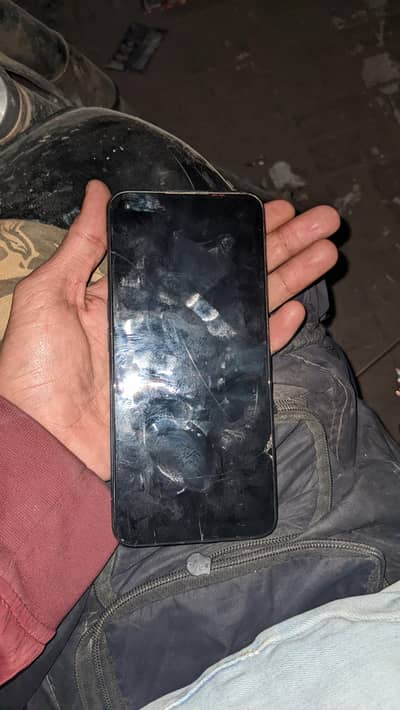 glass crk he chlne me ok he jisko chiye rabta krlo