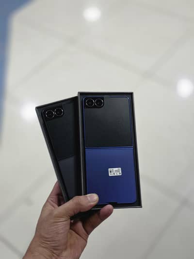 Flip 7 Factory Unlocked