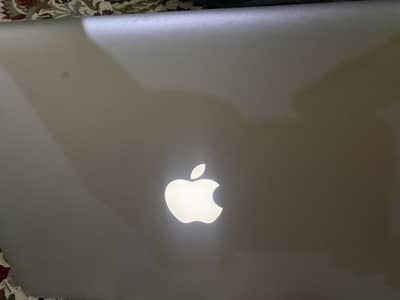 Apple macbook pro core 8gb 500gb