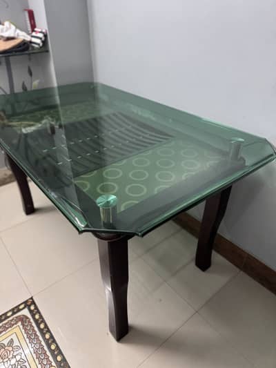 Dining table for sale