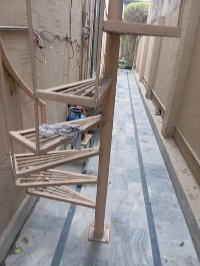 spiral stairs 13 feet high