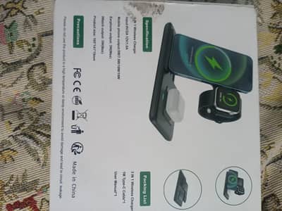 3 in 1 Wireless Charger only box open