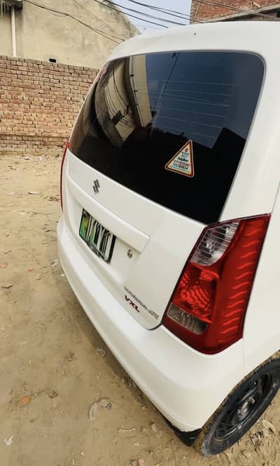 Wagon R ( vxl ) 2018 model. 1st owner. Home used car total genuine