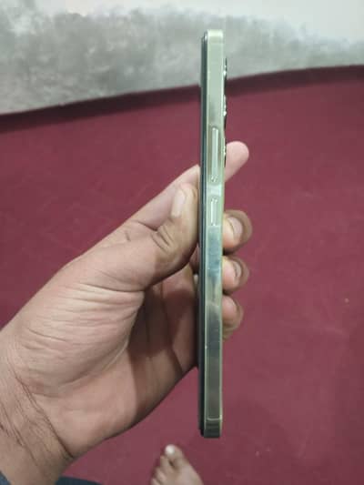 vivo y100 8 /256 lush condition