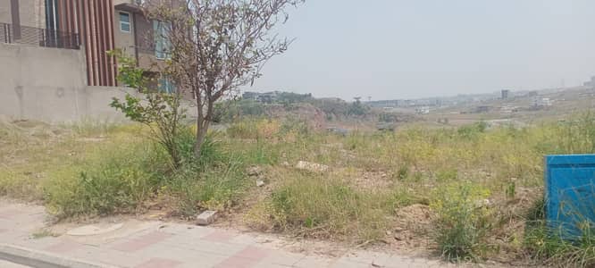 DHA Phase 5, Sector C, pair Plot . Back open ,top of the line location , best time for the investors