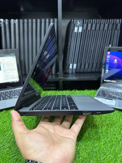 HP g5 touch laptop touch screen display