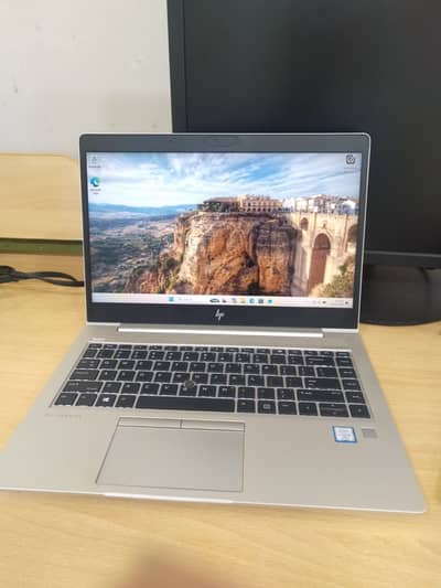 HP EliteBook Laptop 840 G5 – Core i5 8th Gen, 8GB RAM, 256GB SSD