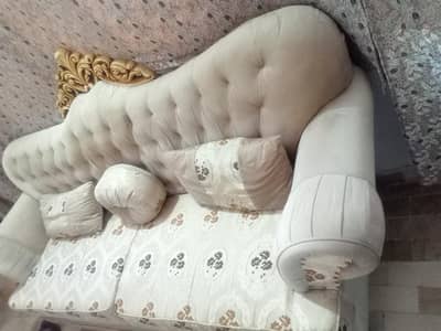 7 seater sofa set + table with glass top for sell