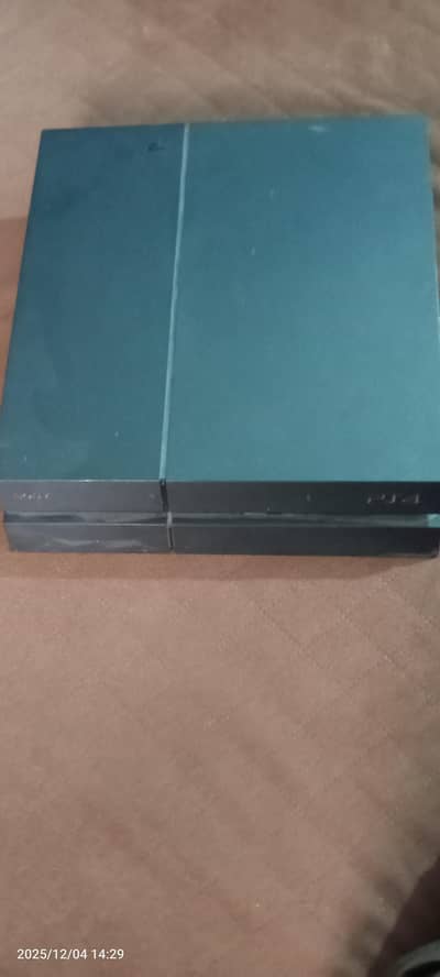 playstation 4 with 4 games