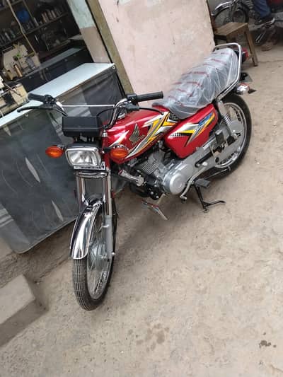 Honda 125 only 4000 km driven