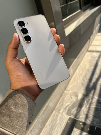 Infinix hot 60 pro with box and charger in warranty