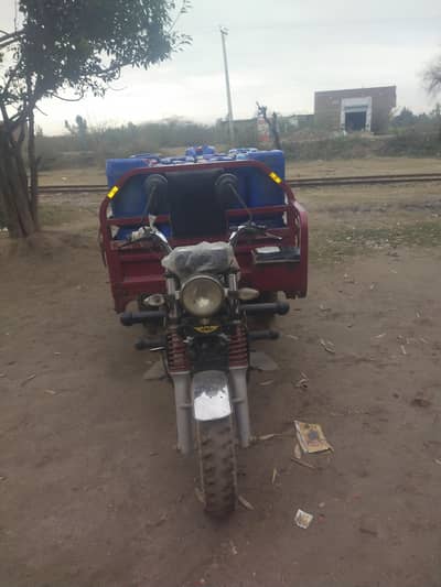 for sale auto rickshaw model 2024