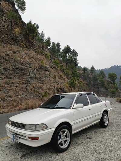 Toyota Corolla 1990 model