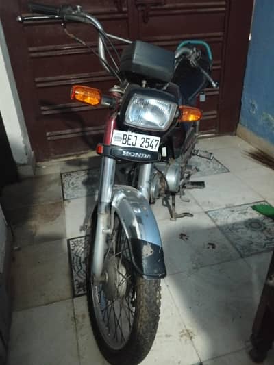 hunda CD 70 bike for sale condition need and clean